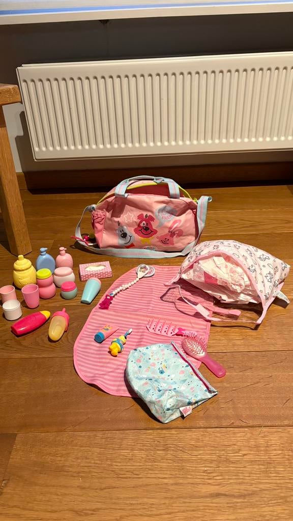 Verzorgingstas met toebehoren baby born, Ophalen, Zo goed als nieuw