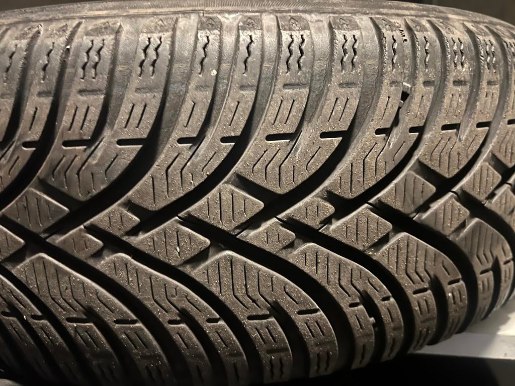 4 Banden met stalen velgen BFGoodrich Winter 2, Ophalen, Gebruikt, 15 inch, Banden en Velgen