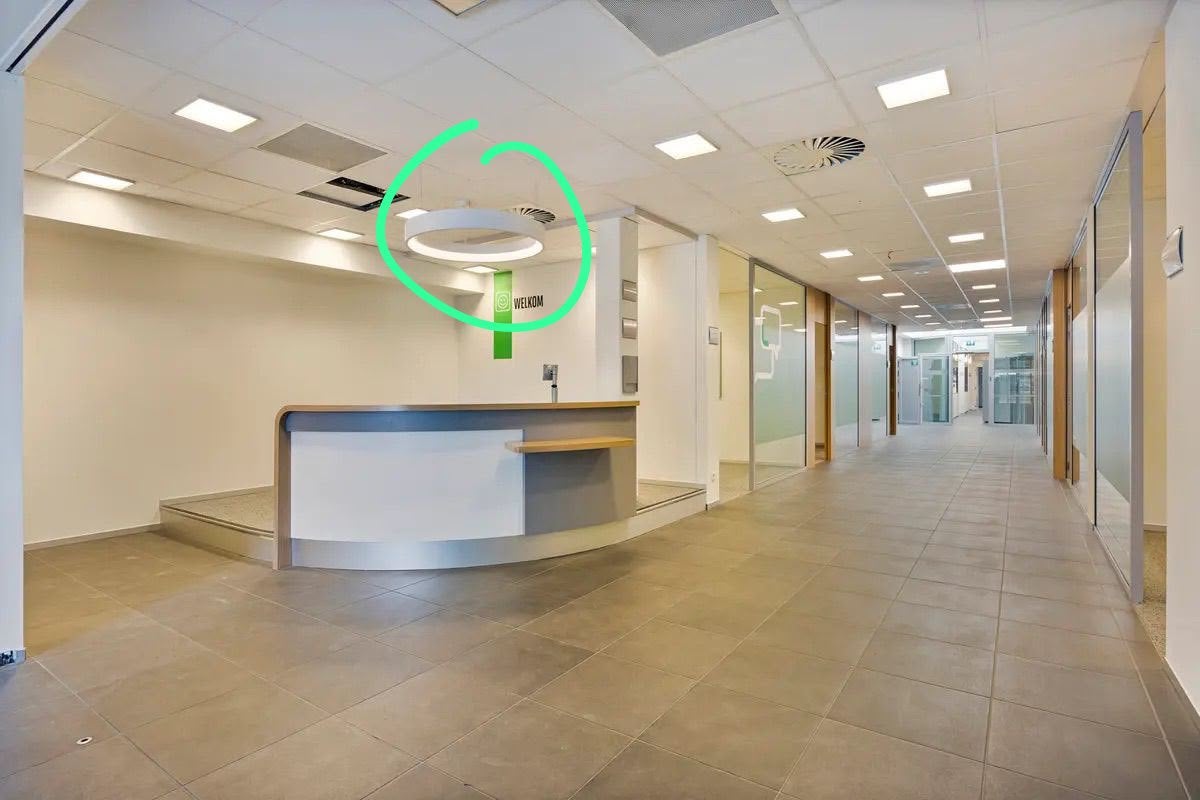 Grande suspension design circulaire -Luminaire professionnel, Design, Comme neuf, Enlèvement, Blanc