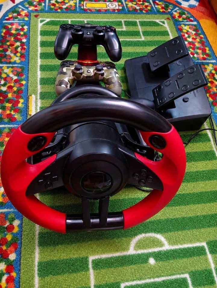 PS4+2 Controllers + Racestuur + Pedalen + Tv, Ophalen