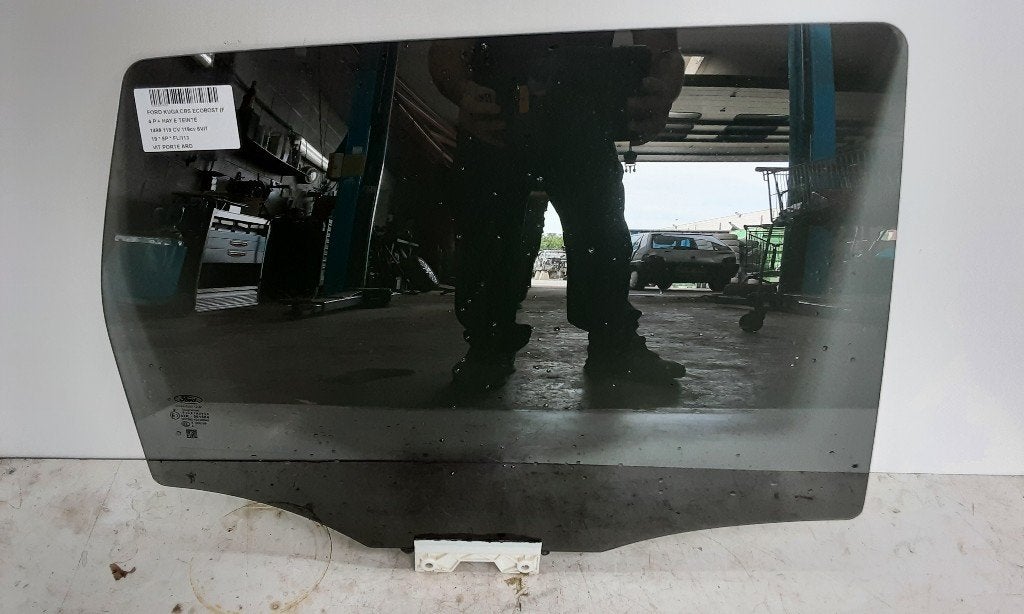 PORTIERRUIT RECHTS ACHTER Ford Kuga II (DM2), Gebruikt, Mevr. I. Hauben, Ford, Rue de l'Espoir 34 34
4030  GRIVEGNÉE, BE