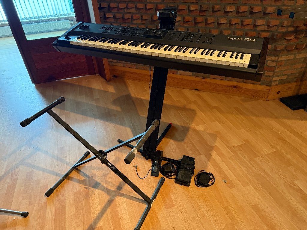 Roland A-90  + Ultimate AX-48 Pro B Stand, Muziek en Instrumenten, Keyboards, Ophalen, Gebruikt, 88 toetsen, Roland