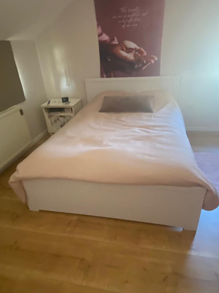 Slaapkamer bed incl matras en ladenkast, Maison & Meubles, Chambre à coucher | Lits, Enlèvement, 200 cm, Deux personnes, Ikea