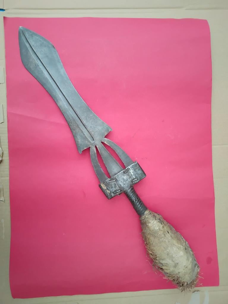 Glaive ethnie Poto du Congo, Enlèvement ou Envoi