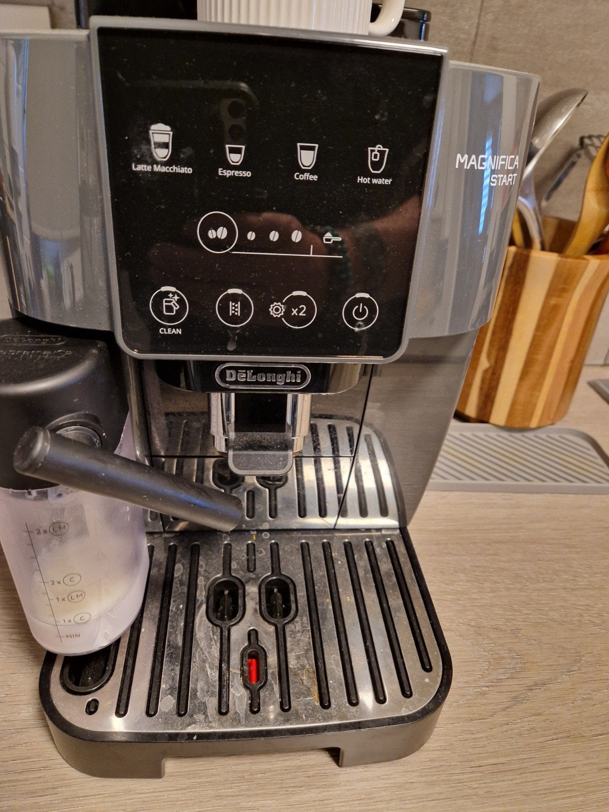 Machine à café De'Longhi Magnifica Start, Electroménager, Cafetières, Enlèvement ou Envoi, Cafetière, Café en grains, Tuyau à Vapeur