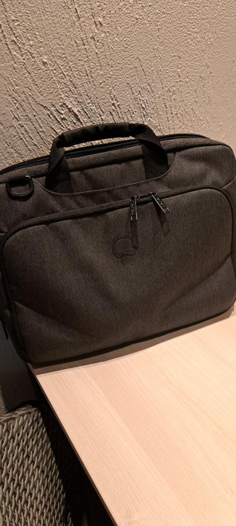 Laptoptas 17 inch, Computers en Software, Laptoptassen, Ophalen, Grijs, 17 inch of meer, Zo goed als nieuw