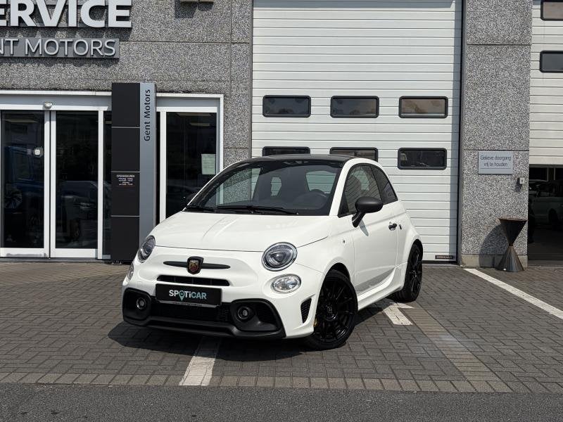 Abarth 695 Competizione, Autos, Abarth, Autres modèles, Phares directionnels, Régulateur de distance, Airbags, Alarme, Bluetooth