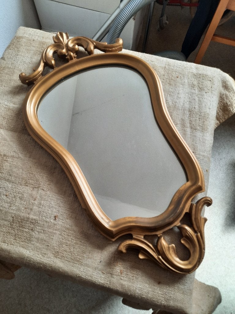 Spiegel vintage - kleine beschadiging aan het glas., Ophalen, Ovaal, Minder dan 50 cm, Minder dan 100 cm