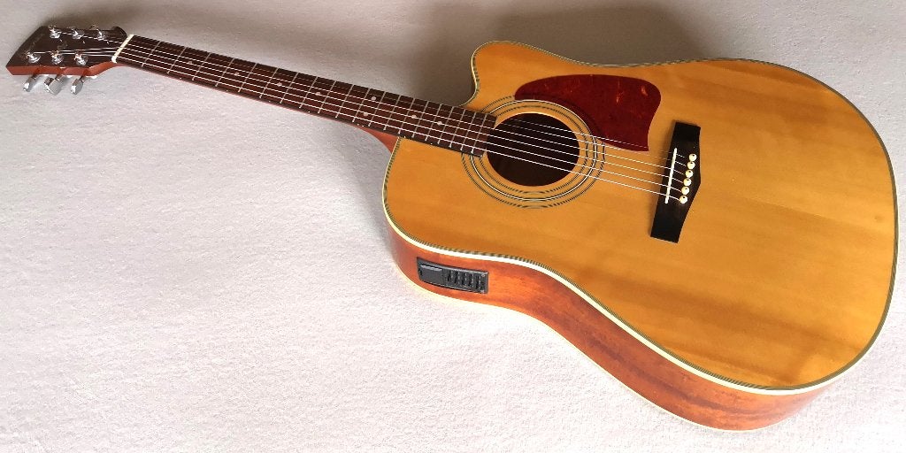 Ibanez Artwood AW 100 1998 table Sitka massive., Musique & Instruments, Enlèvement ou Envoi, Comme neuf, Guitare Western ou Guitare Folk