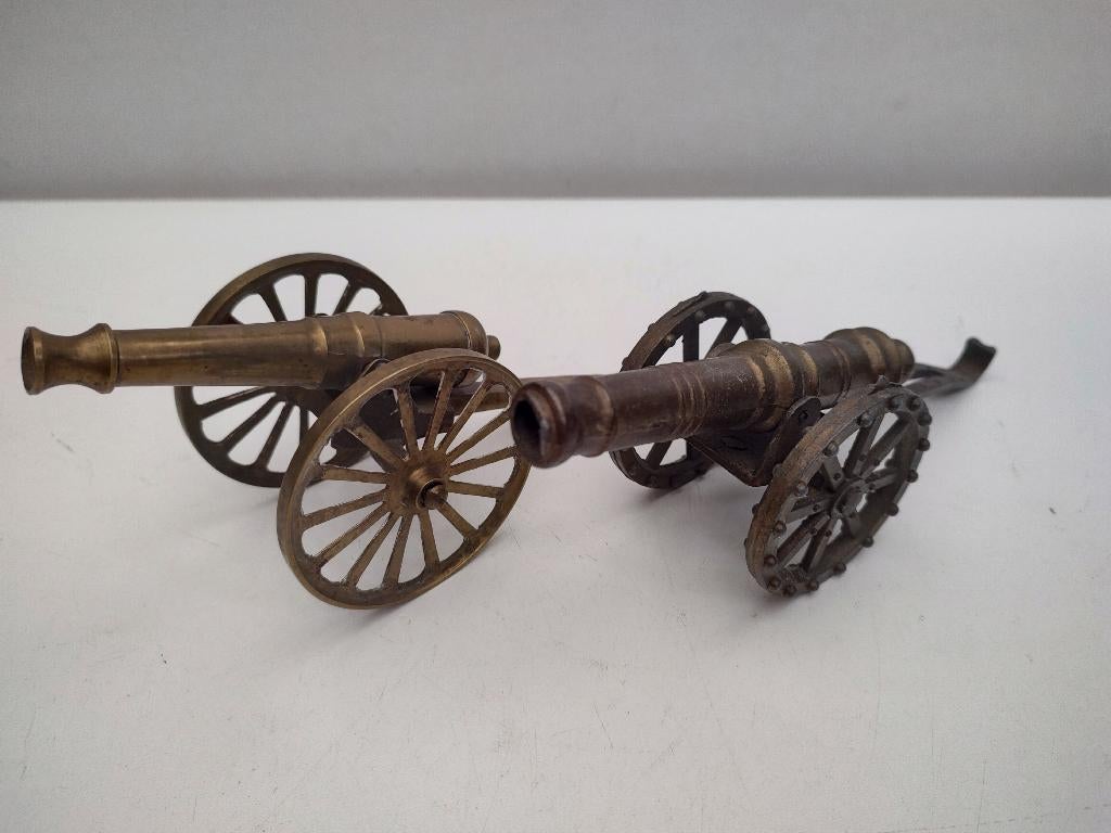 2 miniatuur kanonnen in koper, Verzenden