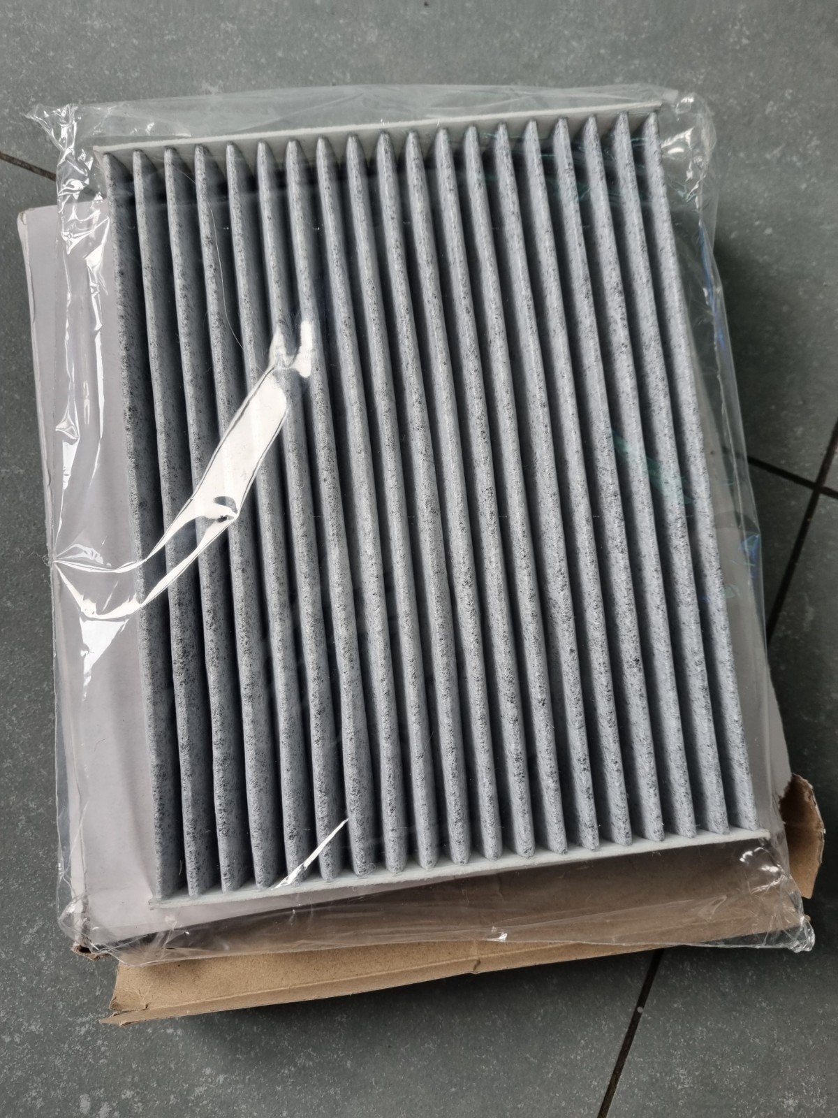 Filtre habitacle Kia & Hyundai 
Dim;  29.9cm x 16.4c, Enlèvement, Neuf, Hyundai