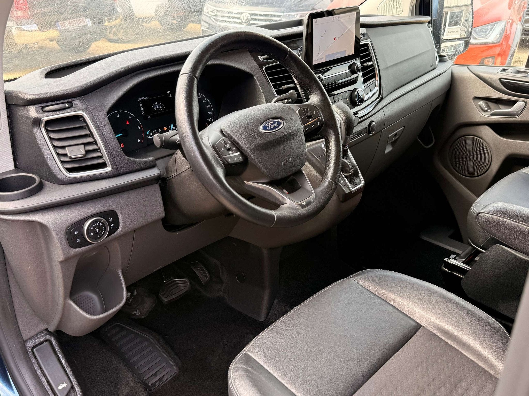 Ford Transit Custom Sport 2.0 TDCi L1H1 TVAC 185CV 5PL DOUBL, Auto's, Gebruikt, Bedrijf, 5 deurs, 136 kW