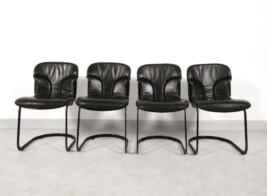 Willy Rizzo - black leather dining chairs - Cidue Italy, Maison & Meubles, Chaises, Enlèvement ou Envoi, Utilisé, Cuir, Quatre