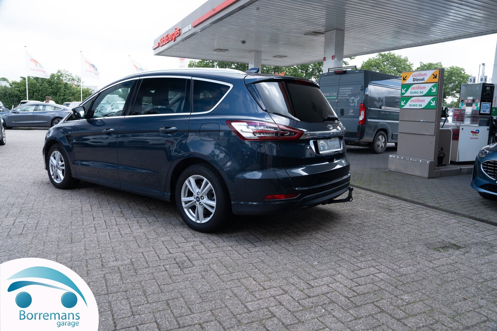 Ford S-Max 2.0 TDCI Titanium | Trekhaak | Camera | Winterpa, 0 kg, Monovolume, 1995 cc, 4 cilinders