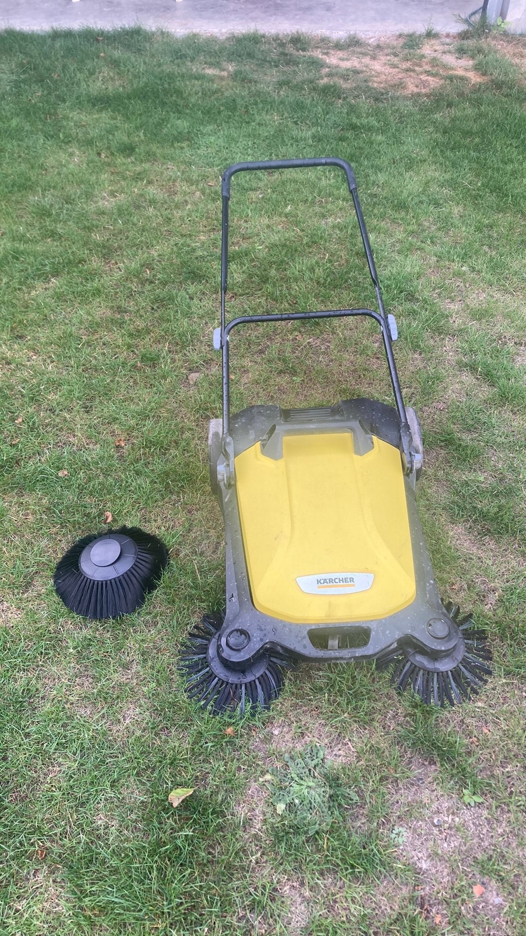 Karcher veegmachine, Tuin en Terras, Ophalen, Zo goed als nieuw