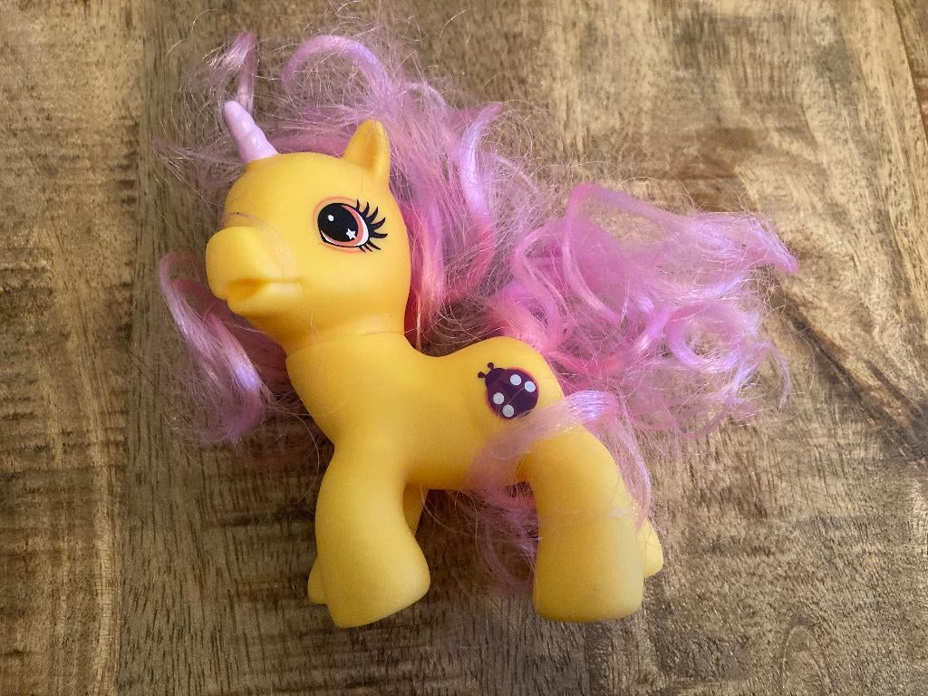Gele eenhoorn pony met roze haar, Enlèvement ou Envoi, Utilisé