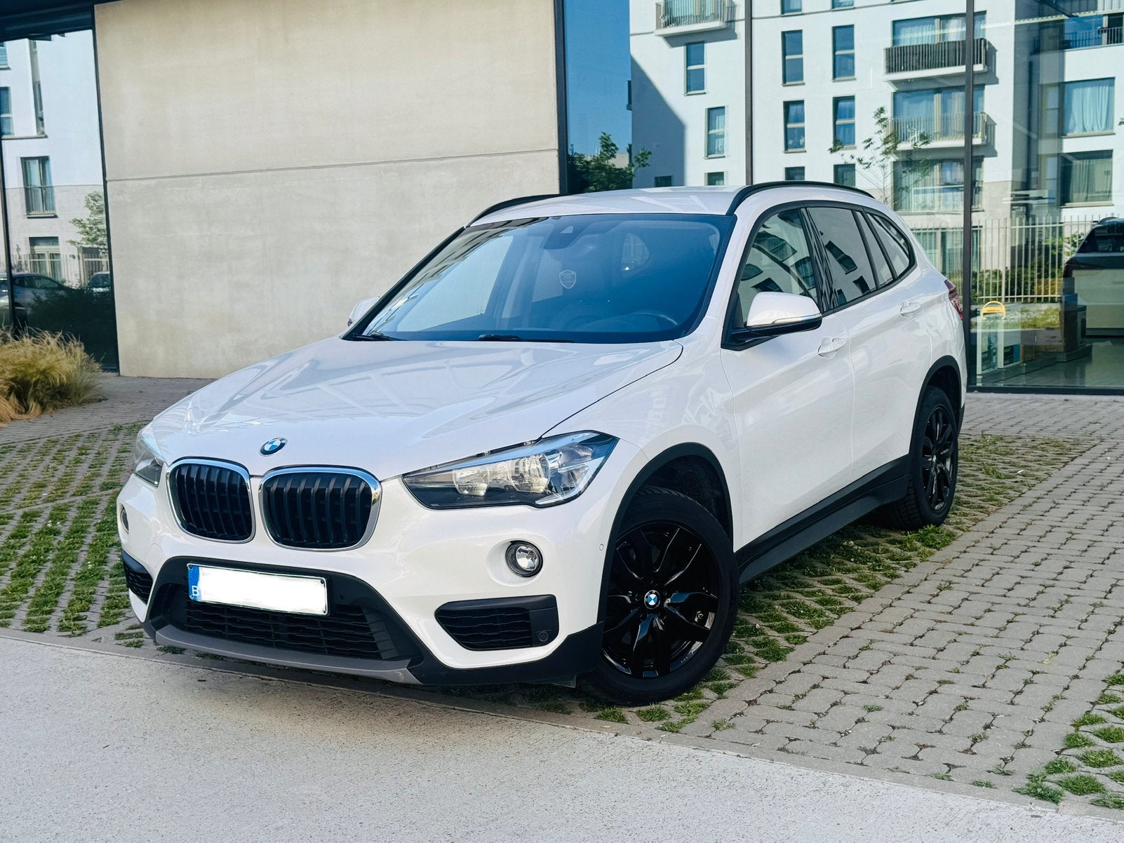 BMW X1 Sdrive 18i 136pk Euro6d Automaat, Auto's, BMW, Wit, Leder, Bedrijf, X1