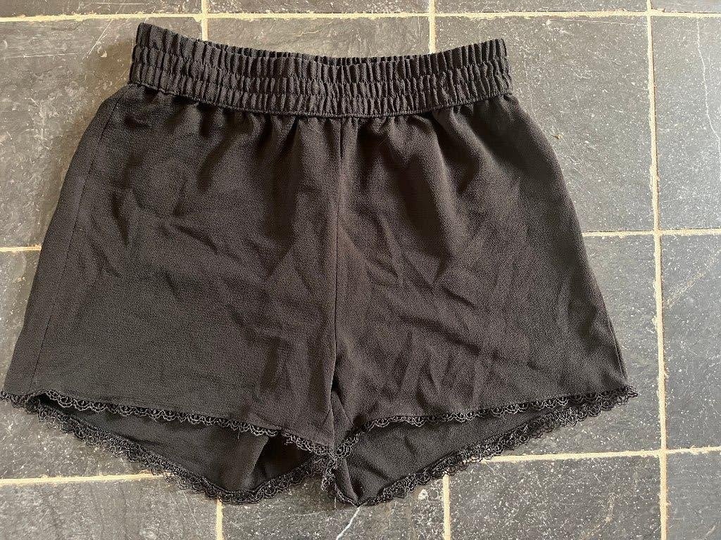 Short Vero Moda maat S zwart, Ophalen of Verzenden, Zo goed als nieuw, Maat 36 (S), Zwart