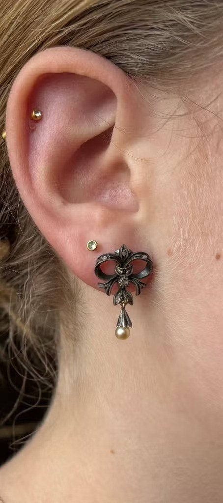 Diamanten parel strik antieke 14k gouden oorbellen zilver, Ophalen of Verzenden, Zilver, Oorbellen, Met edelsteen