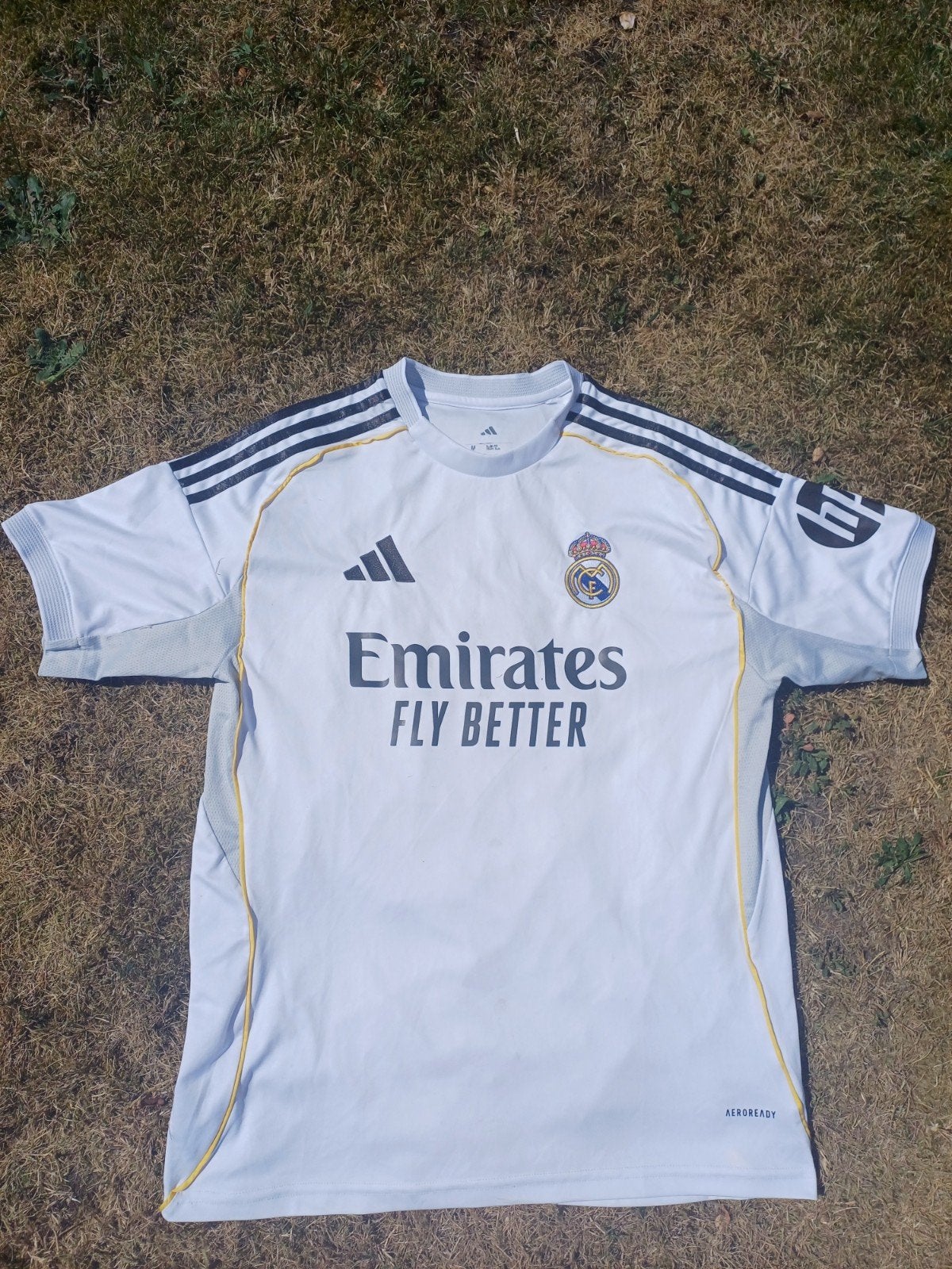 Real Madrid thuisshirt 2025-2026, maat M, Kleding | Heren, Wit, Zo goed als nieuw, Adidas, Voetbal