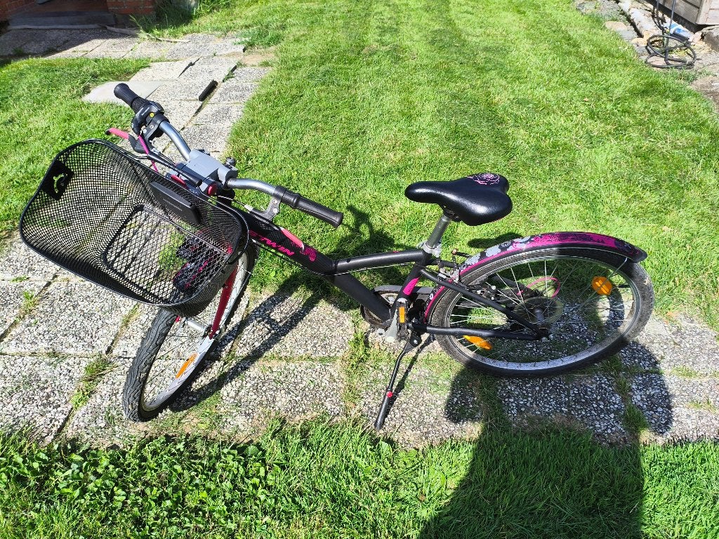 Velo b-twin 24 pouces, Vélos & Vélomoteurs, Vélos | Vélos pour enfant, Frein sur jante, Enlèvement, Utilisé, BTwin Décathlon