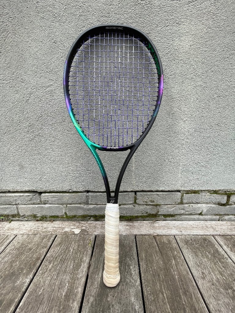 Yonex Vcore Pro 100 - Grip 2, Ophalen of Verzenden, Zo goed als nieuw, Racket, L2