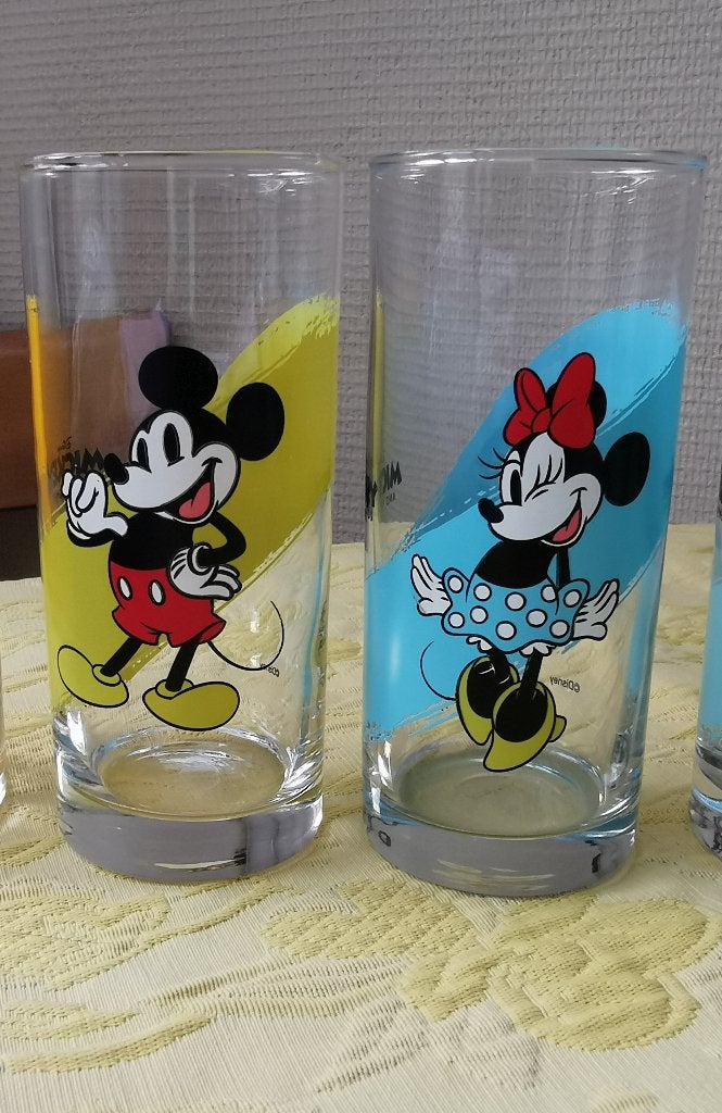 2 glazen Disney Mickey and friends Aldi prijs per set, Huis en Inrichting, Keuken | Servies, Ophalen of Verzenden, Gebruikt, Glas