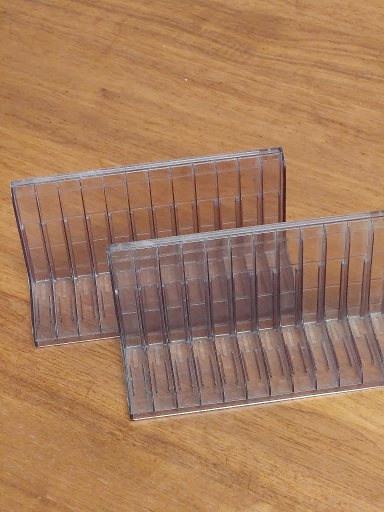 RANGEMENT/RACK CASSETTES, Enlèvement ou Envoi, Utilisé, 2 à 25 cassettes audio, Accessoires