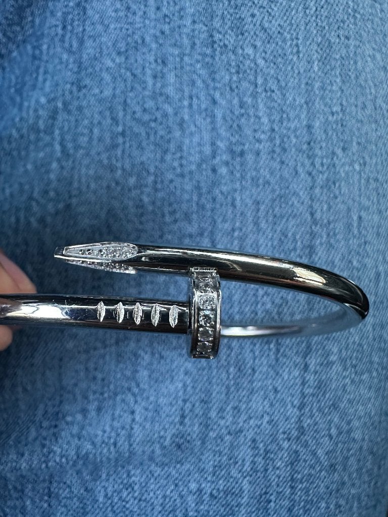 Cartier clou, Neuf, Gris, Acier, Avec cristal