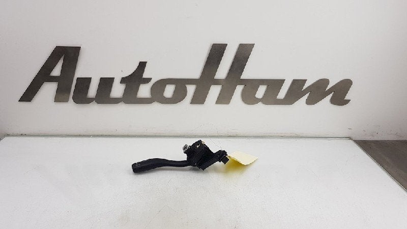 COMMUTATEUR CLIGNOTANT Audi TT (8J3) (01-2006/06-2014), Auto-Union-Straße  1,
85057  Ingolstadt, DE, Info@audi.de, Audi, Utilisé
