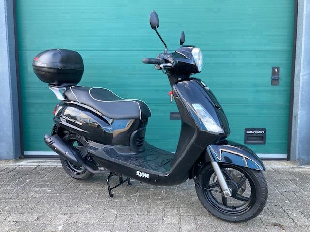 MOOIE SYM FIDDLE II 125 CC MET SLECHTS 305 KM !!, Fietsen en Brommers, Ophalen, 125 cc, Zo goed als nieuw, Benzine