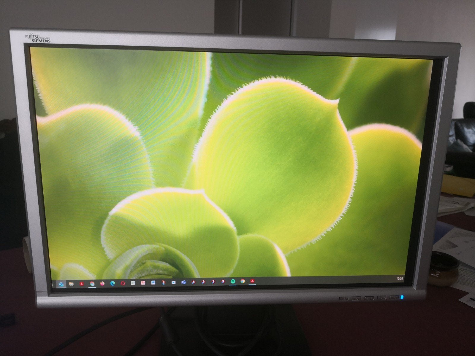 pc scherm groot - 51 cm - 20 inch, Computers en Software, Ophalen, VGA