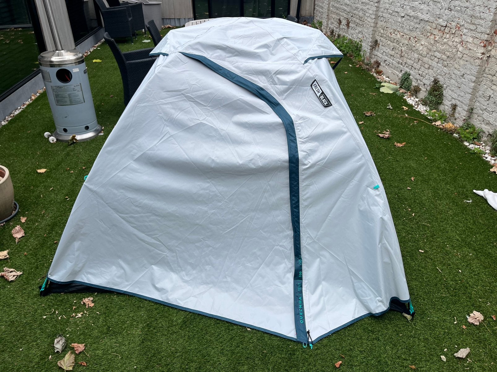 Tent black fresh 3 personen festival pukkelpop, Caravans en Kamperen, Ophalen of Verzenden, Zo goed als nieuw, Tot en met 3