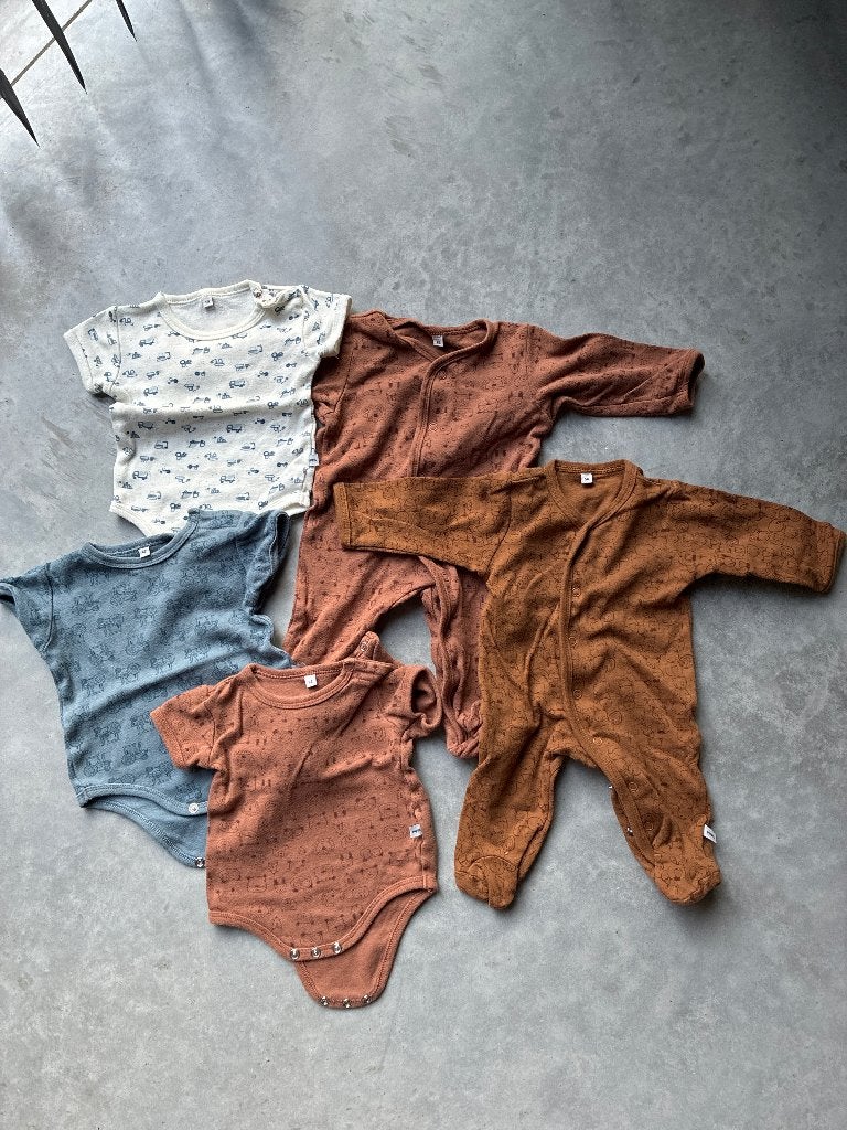 Set kruippakjes en body’s: Pippi (5 stuks), Ophalen, Nacht- of Onderkleding, Jongetje of Meisje, Zo goed als nieuw