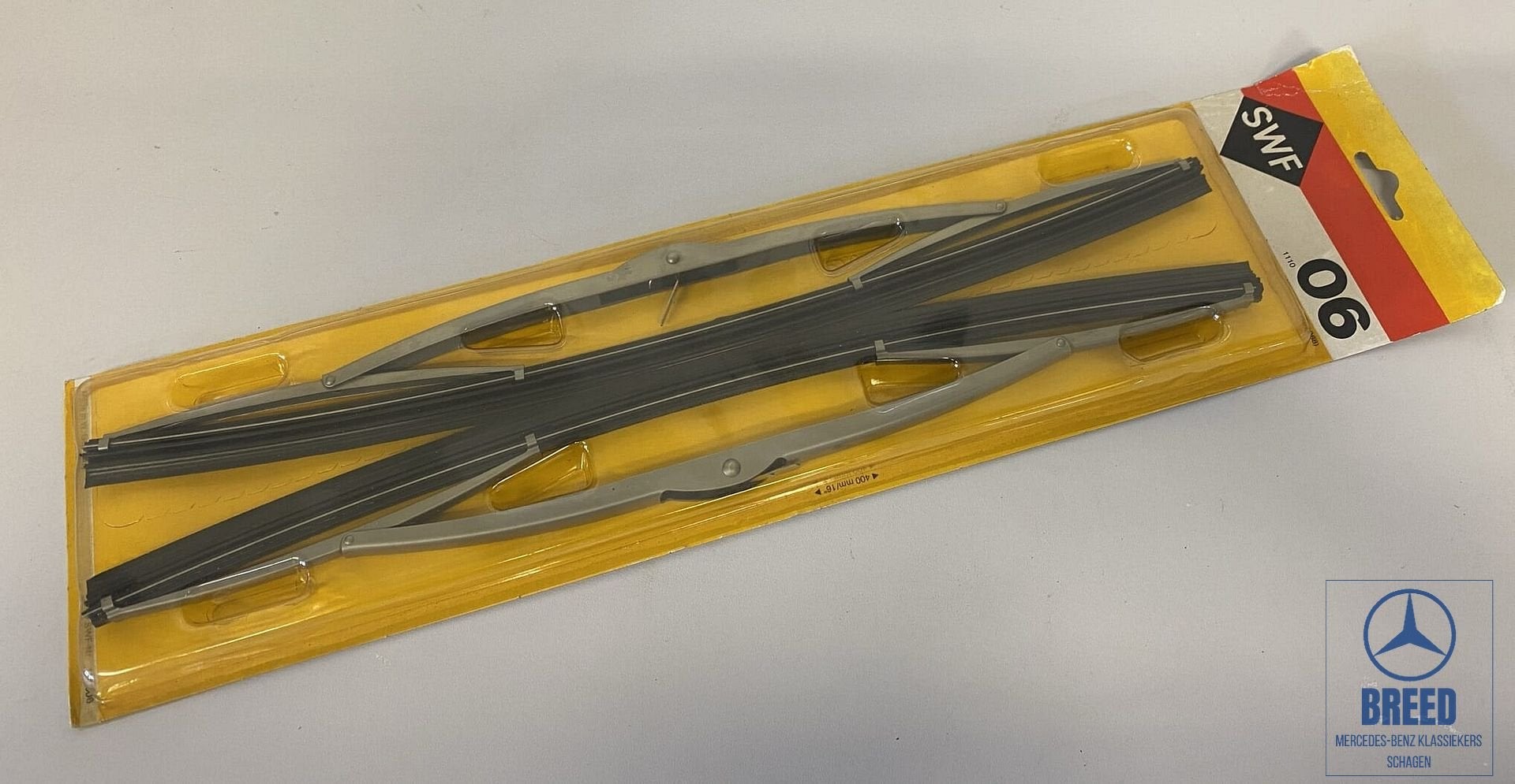 NOS set ruitenwissers voor Mercedes-Benz W108 W109 W114 W115, -, Nieuw, Ophalen of Verzenden, -