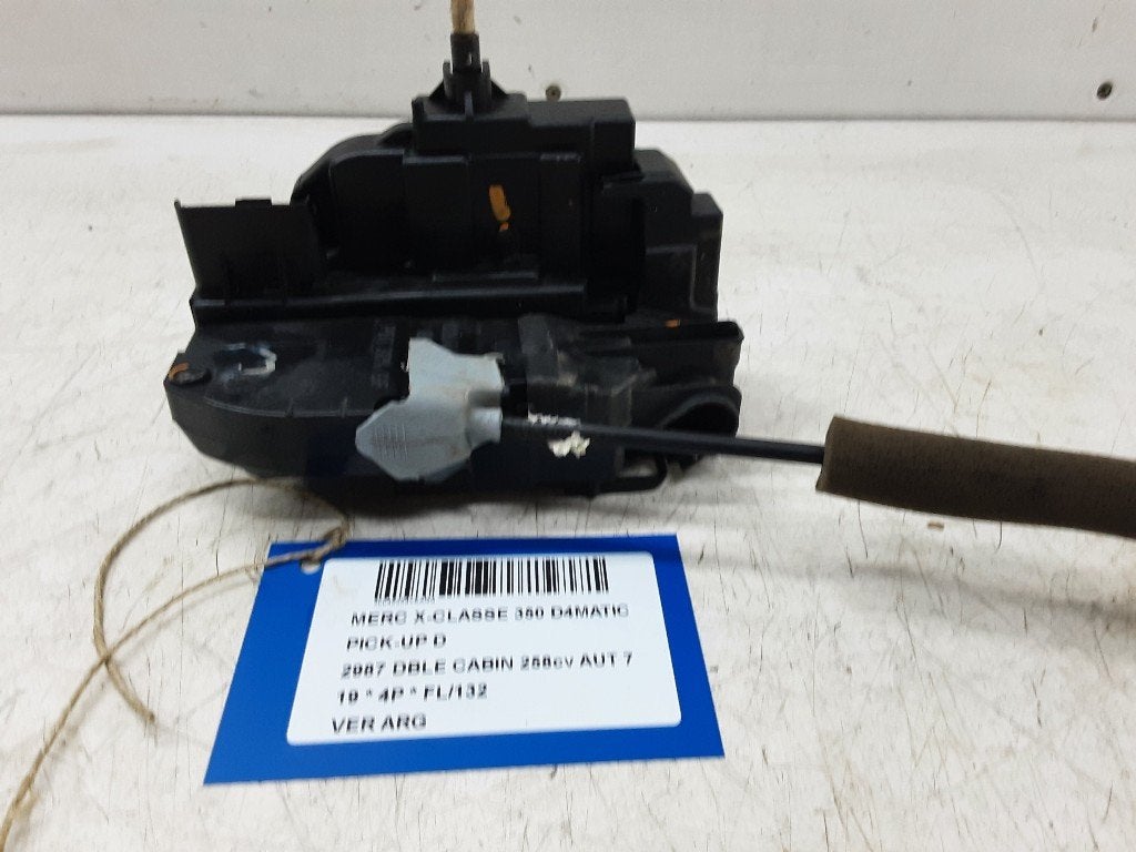 SERRURE DE PORTE ARRIÈRE GAUCHE Mercedes-Benz X (470), Arrière, Mercedes-Benz, Utilisé, Dialog.mb@mercedes-benz.com