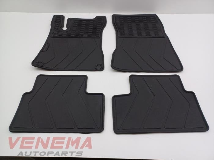 Kit tapis d'un Mercedes A-Klasse, 3 mois de garantie, Utilisé, -, -