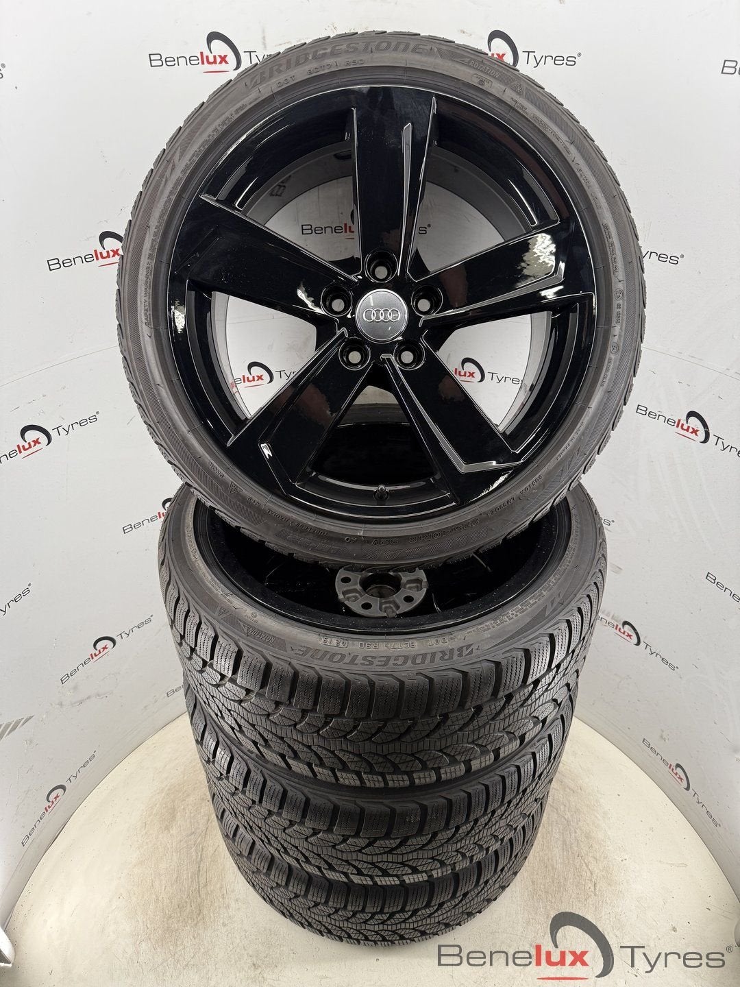 18'' winter Audi A3 A4 100 A6 Q2 Q3 RS RS3 RS4 S3 S3 S4 TT S, 18 inch, Gebruikt, -, -