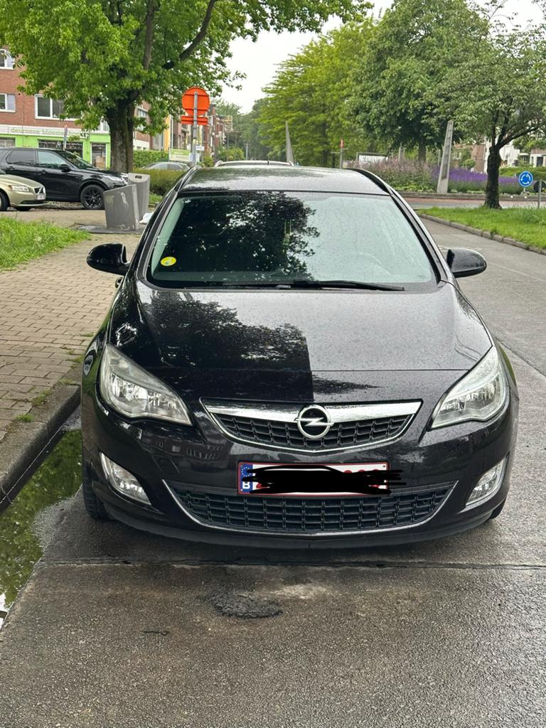 Opel Astra Sports Tourer te koop, Autos, Euro 5, Achat, Boîte manuelle, Diesel