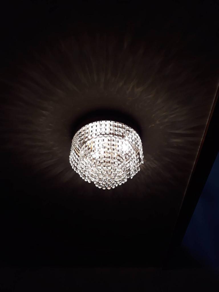 2 identieke fijne kroonlusters Diameter 25 cm, Ophalen, Gebruikt