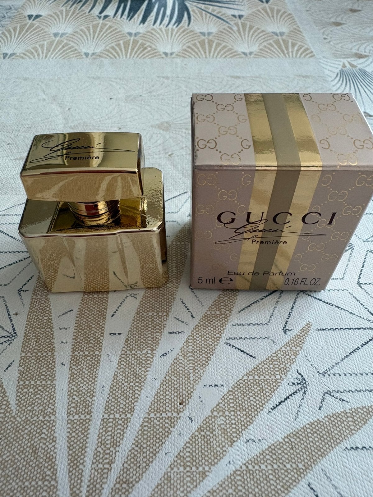 Gucci miniature en forme de paire, Enlèvement ou Envoi, Comme neuf