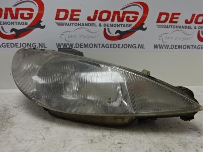 Phare droit d'un Peugeot 206, -, 3 mois de garantie, Utilisé, -
