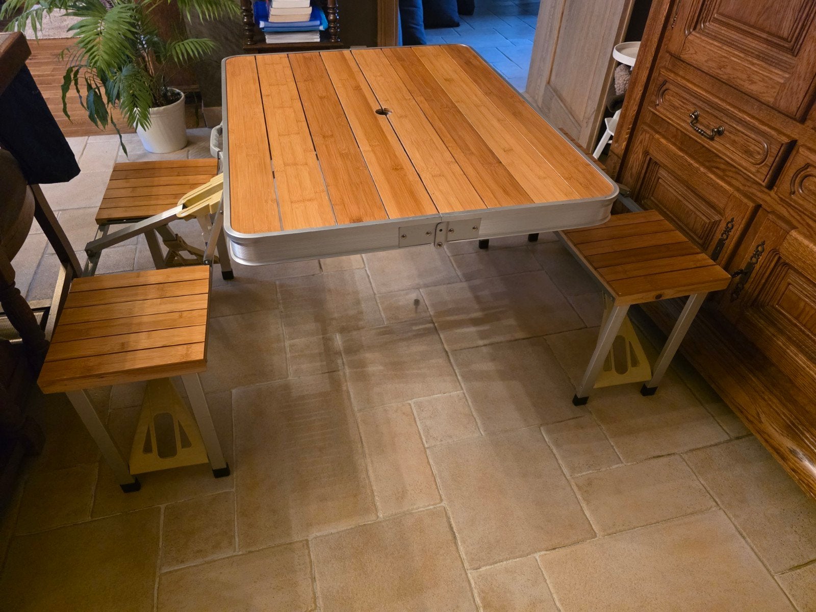 kamper tafel met geïntegreerde zitplaatsen., Ophalen, Inklapbaar, Rechthoekig, Nieuw