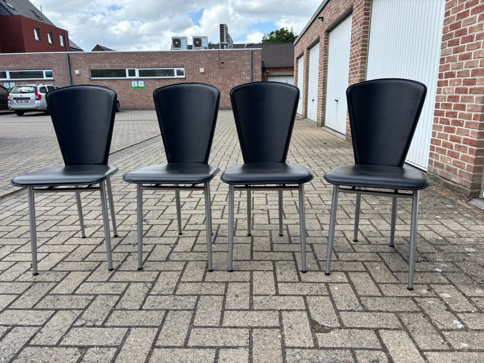 🖤 4 Italiaanse design stoelen (setprijs), Huis en Inrichting, Ophalen, Zo goed als nieuw