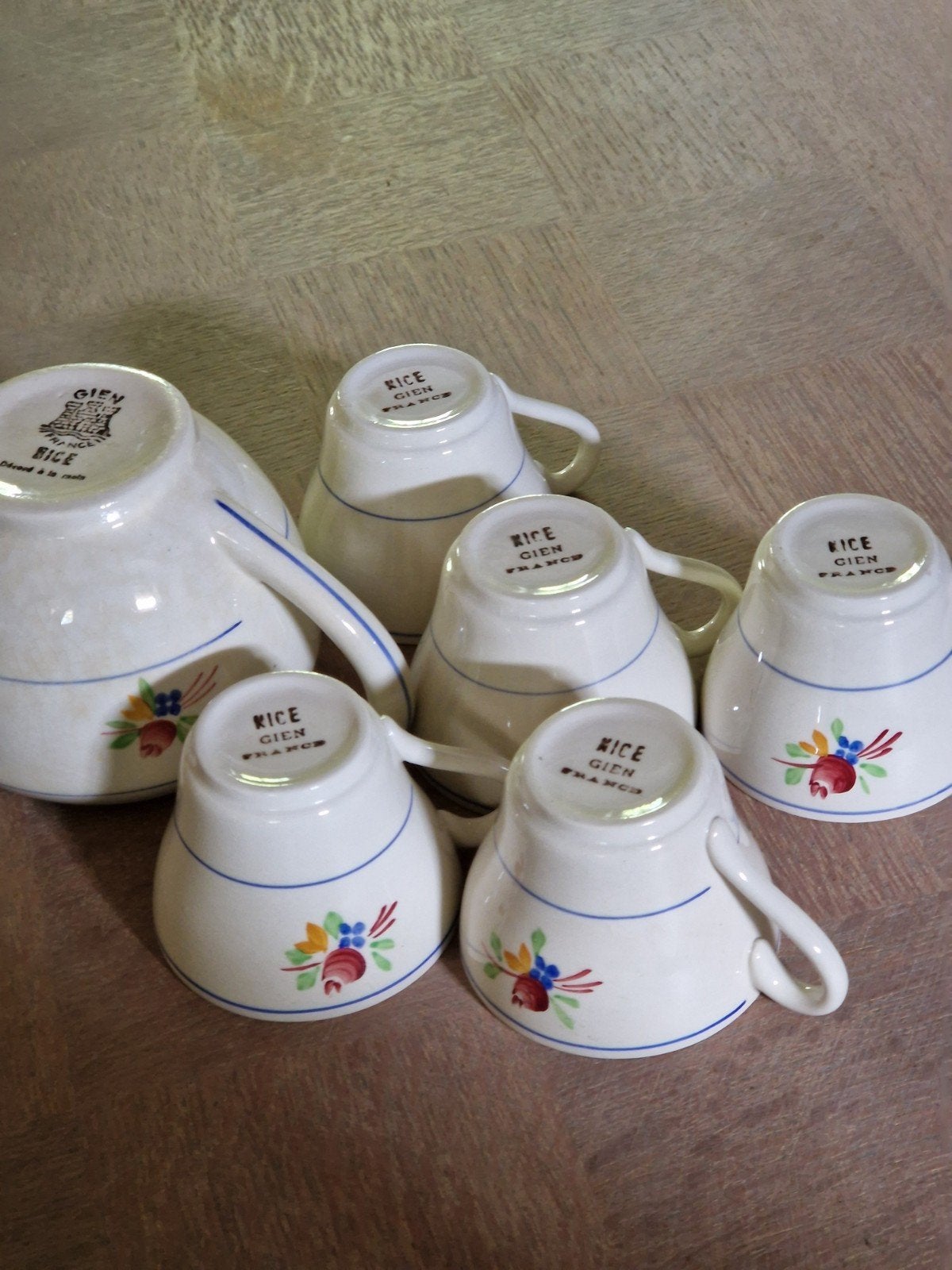 5 tasses et pot à lait Gien modèle Nice, Antiquités & Art, Antiquités | Services (vaisselle) complet, Enlèvement ou Envoi