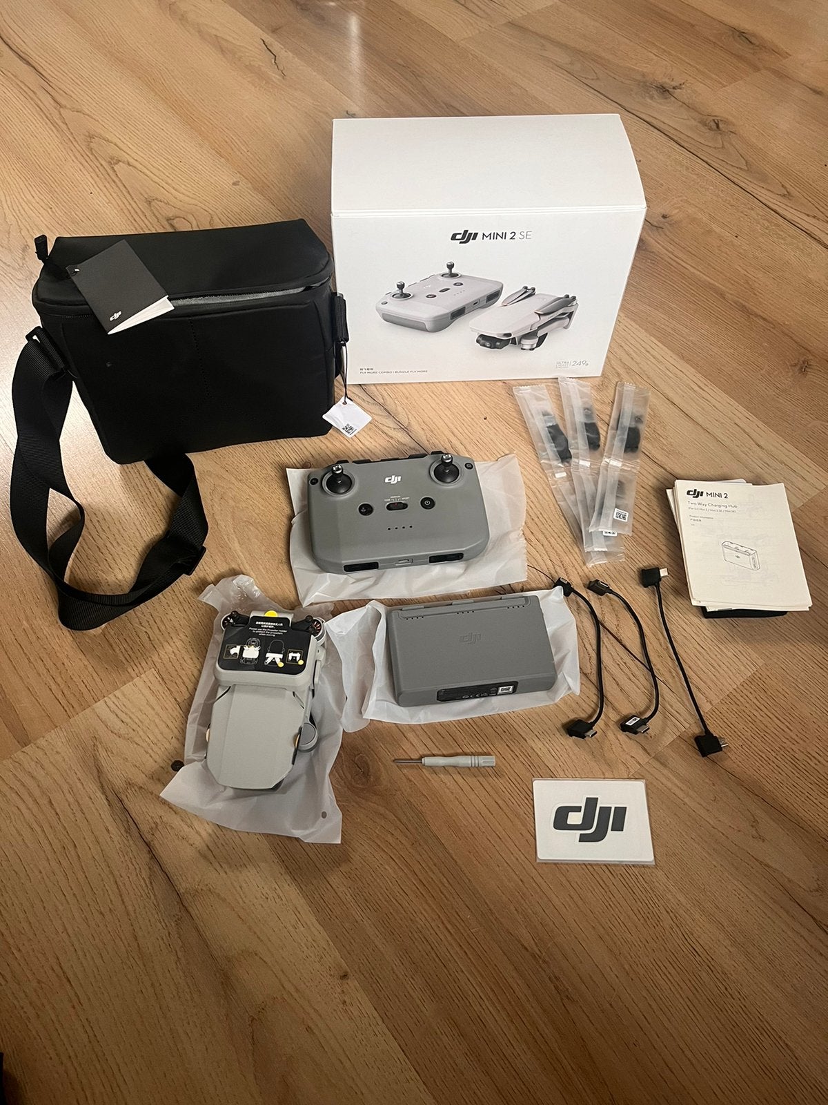 Dji mini 2 SE fly more pack, Enlèvement, Comme neuf, Drone avec caméra, DJI