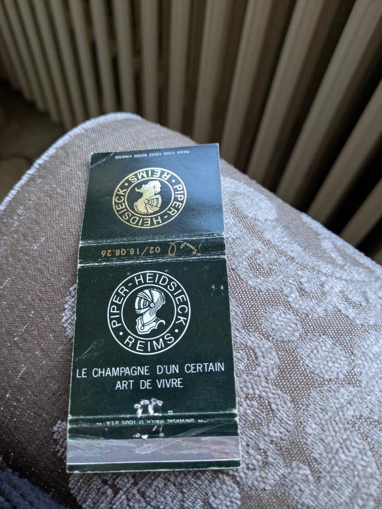 Piper heidsieck, Enlèvement ou Envoi, Comme neuf, Boîtes ou marques d'allumettes