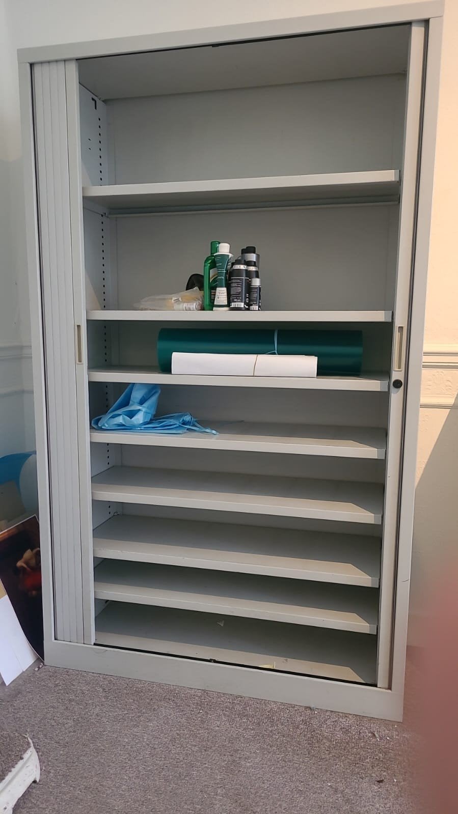 armoire métallique, Enlèvement ou Envoi