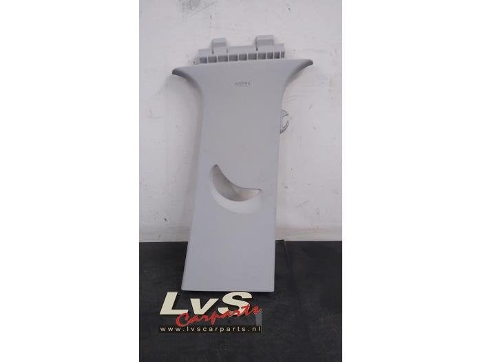 Revêtement montant centre droit d'un Seat Leon, -, 3 mois de garantie, Utilisé, -
