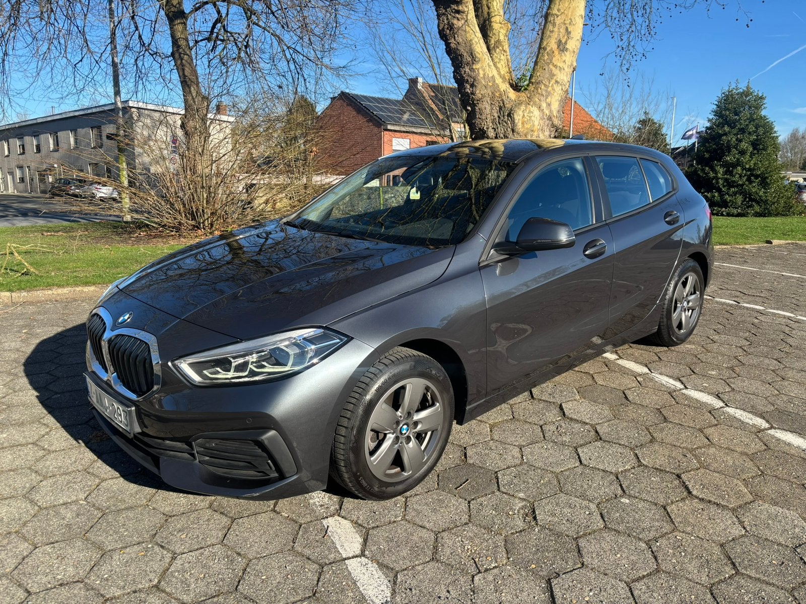 Zeer mooie BMW 116i F40 Benzine 2021 in top staat met opties, Auto's, Dealer onderhouden, 124 g/km, Bedrijf, 3 cilinders